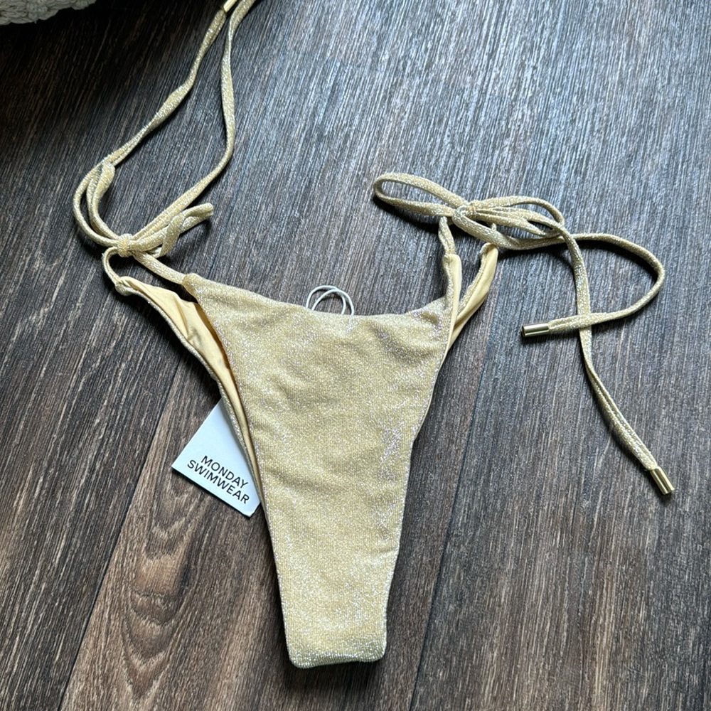 Palma Bottom in Gold